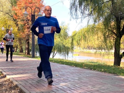 Мэр Белгорода пробежал на городском полумарафоне 10 километров