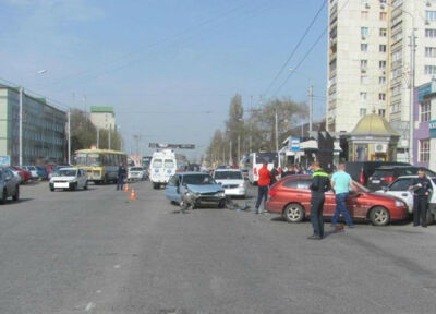 В Белгороде водитель устроил аварию с тремя автомобилями
