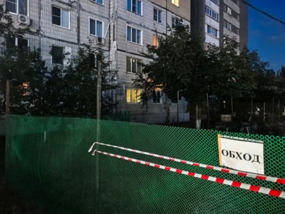 «Через месяц здесь уже будет здание». Как жительница Губкина пытается остановить стройку в семи метрах от дома