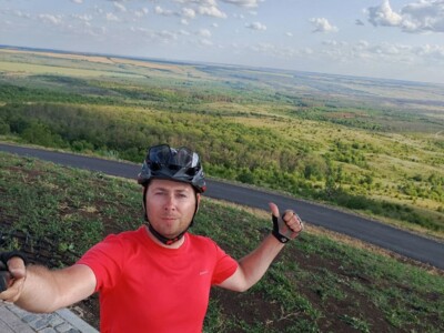 ​«Из велоседла страна смотрится по-другому, и люди ближе». Как белгородец съездил на велосипеде в Туапсе