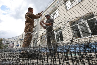 Как в Белгороде детские сады защищают противодроновой сеткой