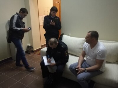 В Белгороде полиция задержала нескольких пришедших на лекцию блогера Михаила Светова 