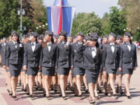 Участники праздничного парада, фото белру.рф