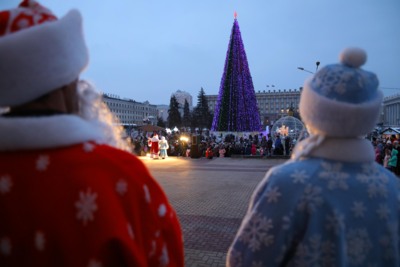 Как в Белгороде Соборную площадь готовили к празднованию Нового года [видео]