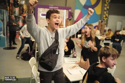 Квиз-обзор. Кому помогают сигналы во Вселенную и зачем одна из команд на игре использует лай — обзор декабрьских игр в Белгороде