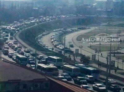 ​Небольшая авария в центре Белгорода стала причиной гигантской пробки