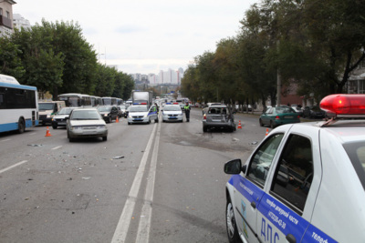 В Белгороде на проспекте Богдана Хмельницкого произошла крупная авария