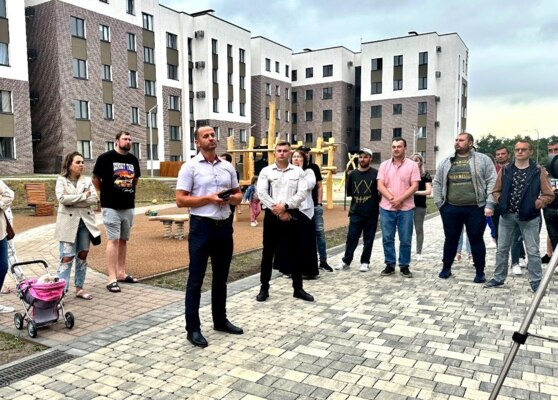 Между застройщиком и УК. Как владельцы квартир в «Новой жизни» добивались ответов от своей новой УК