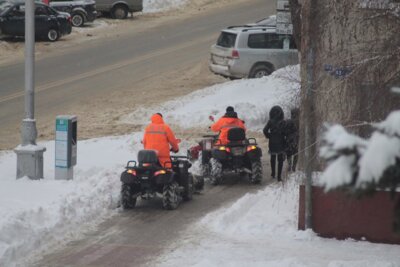 В Белгороде в уборке улиц от снега задействовали квадроциклы