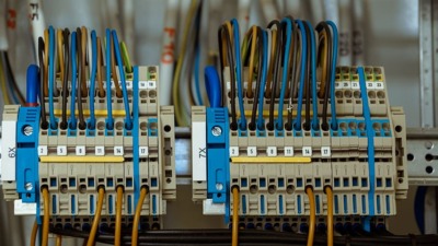 Скрытая угроза: почему регулярное проведение электроизмерений необходимо любому коммерческому зданию