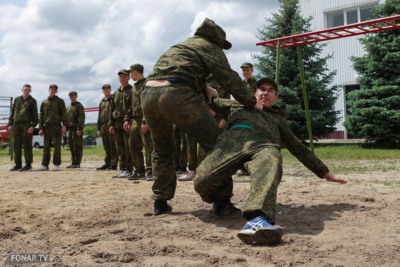 «Армата». Как белгородских подростков на экспресс-курсах учат начальным военным навыкам