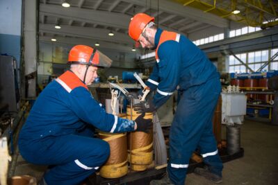 Белгородские энергетики усиливают сети к зиме с помощью собственного производства