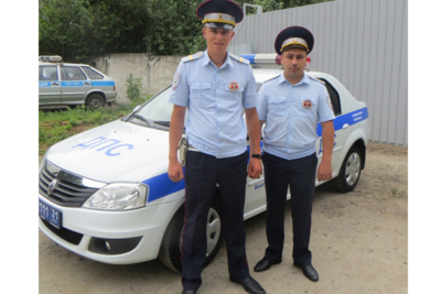 Белгородские автоинспекторы нашли заблудившуюся девочку