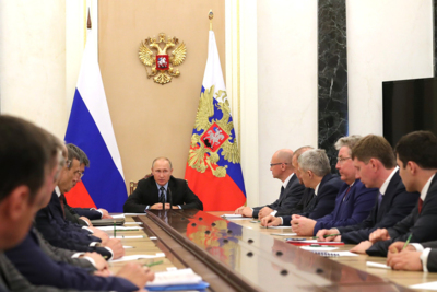 Владимир Путин попросил губернатора Савченко поделиться кадрами с другими регионами