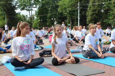 В Белгороде отпраздновали первый Международный день йоги