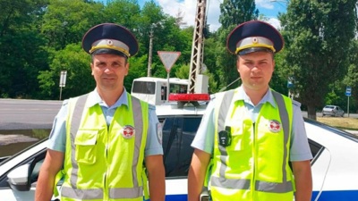 Белгородские автоинспекторы помогли мужчине, не совладавшему с болгаркой