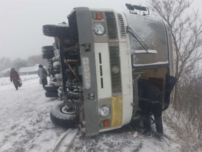 В Белгородской области перевернулся автобус с 15 пассажирами
