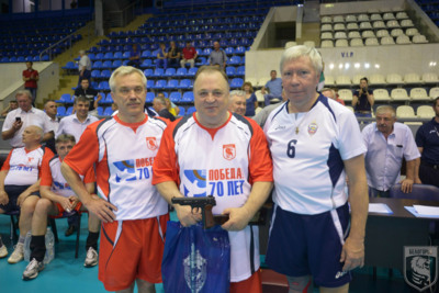 Евгений Савченко и Геннадий Шипулин сыграли в волейбольном матче, посвящённом 70-летию Победы