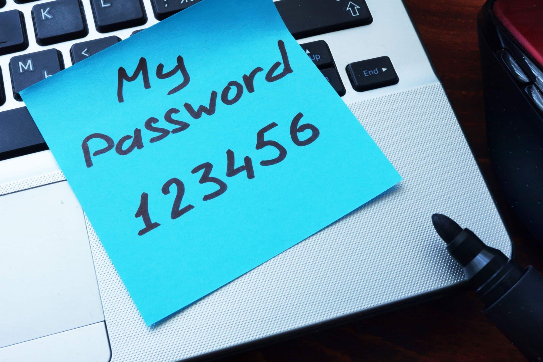 Эксперты «Ростелеком-Солар»: сотрудники 80 процентов компаний создают слабые пароли