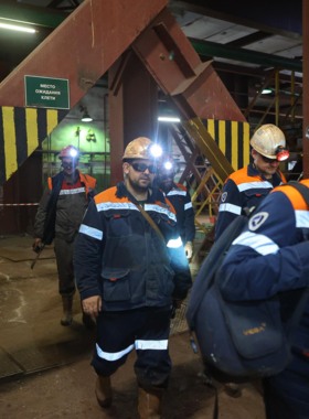 Как сотрудники Яковлевского ГОКа работают в шахте [фоторепортаж]