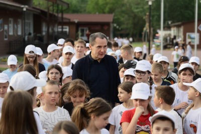 Вячеслав Гладков посетил лагерь в Ставрополье, где разместили белгородских школьников