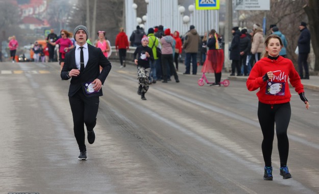 В Белгороде провели необычный забег «Беги, дорогая, беги»