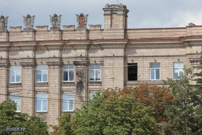 В Белгороде беспилотники за день несколько раз атаковали здание правительства области [фото]
