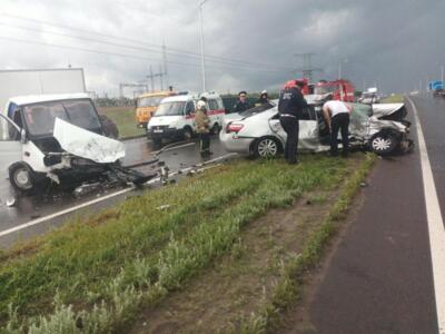 В Белгородской области водитель на иномарке врезался в автобус и грузовую «Газель»