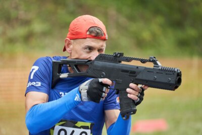 В Белгородской области впервые в России провели турнир, объединивший северную ходьбу и лазертаг