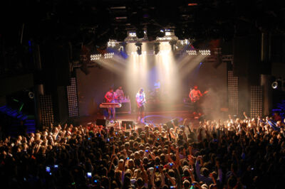 ​Ночной клуб «Часы» закрывается на реконструкцию, а лофт «Family Tree» навсегда