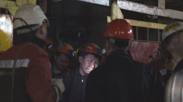 Четверо рабочих из Белгорода до сих пор находятся в затопленной шахте в Мирном