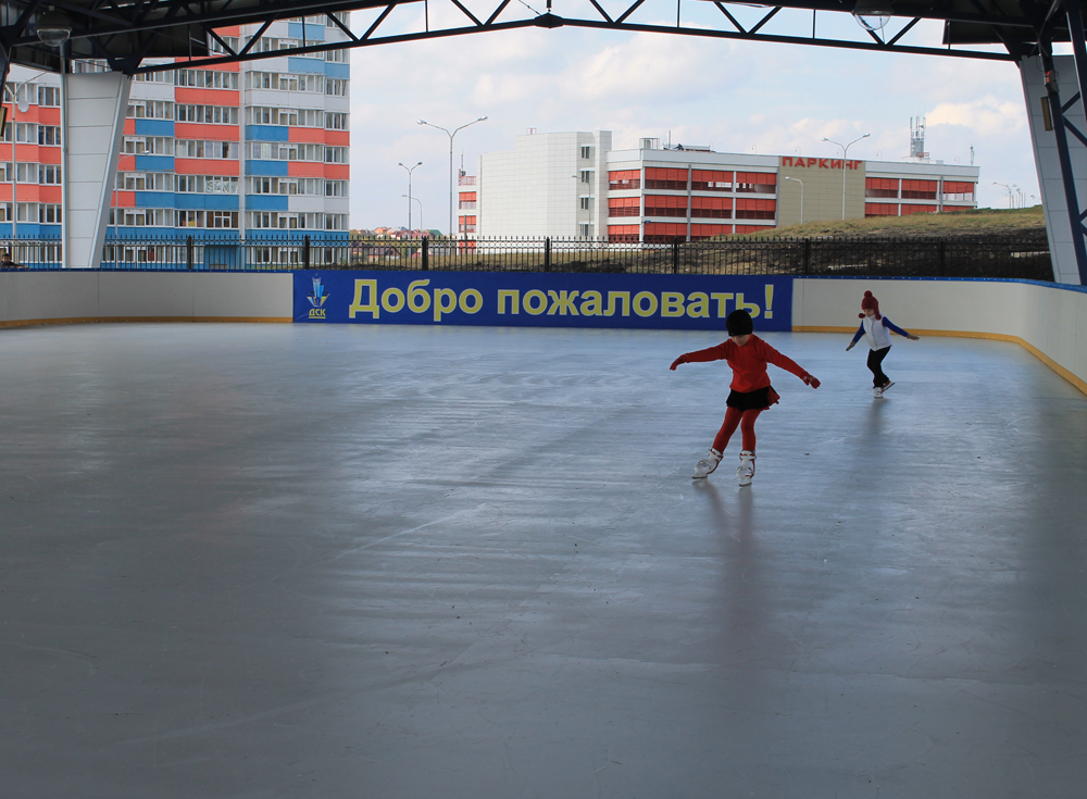 Каток белгород. Есенинский каток Белгород. Каток на Есенина Белгород. Есенина 58 каток Белгород. Крытый каток Белгород.