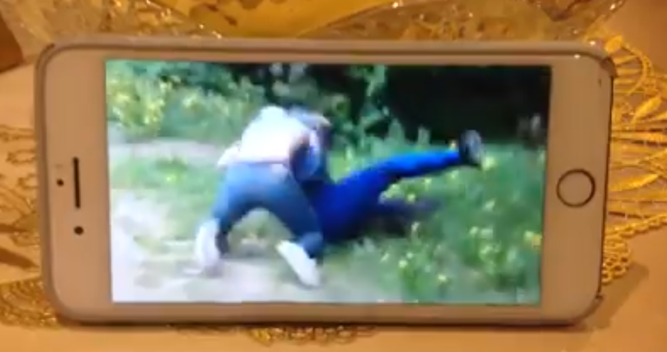 Белгородские школьники сняли и выложили в интернет видео, как избивают и унижают подростка