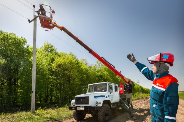 ​В Корочанском районе установят инновационные опоры линий электропередачи