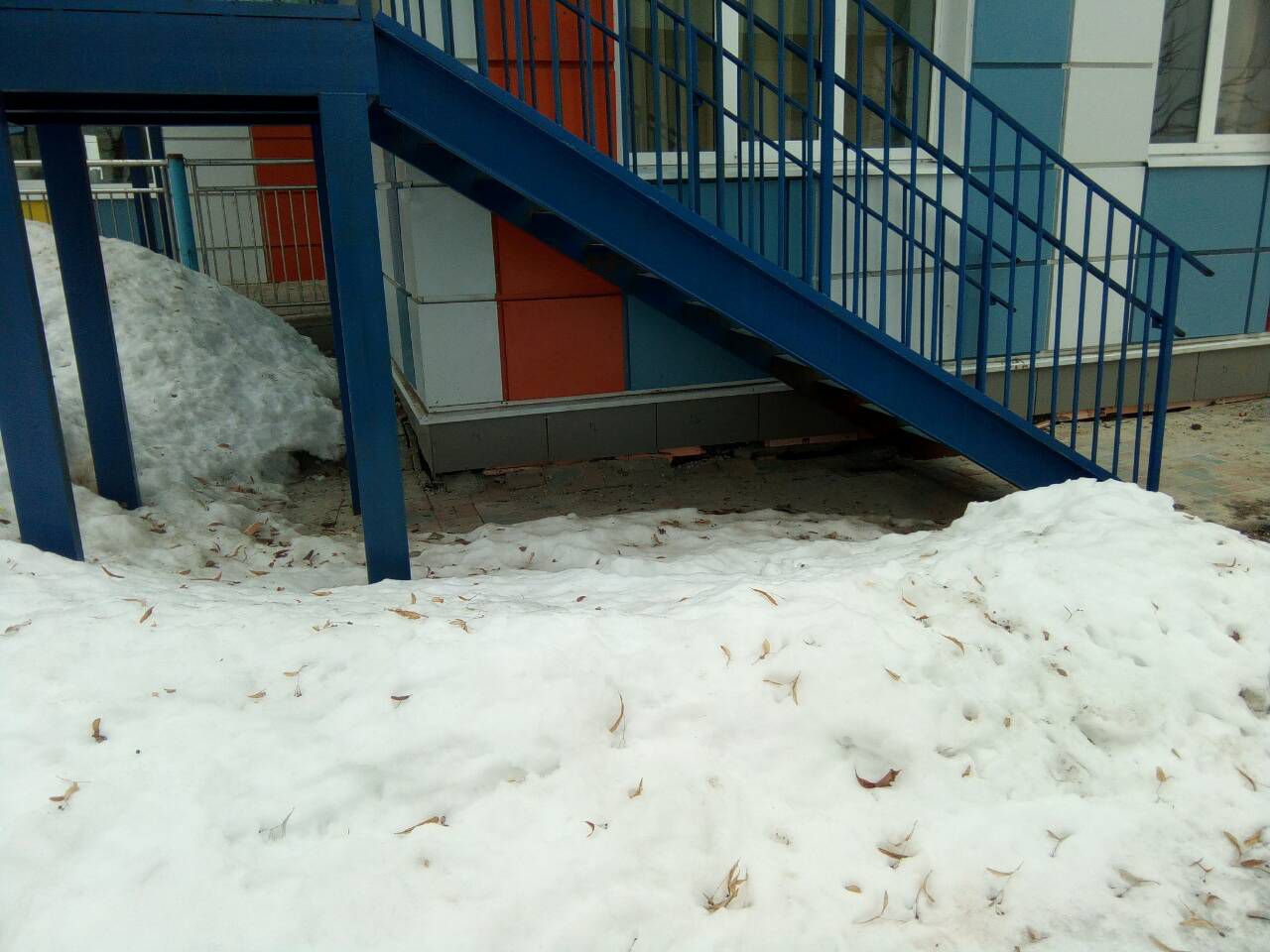 Эксперты обнаружили новые трещины в здании детского сада в Майском, который закрыли на ремонт из-за опасности обрушения