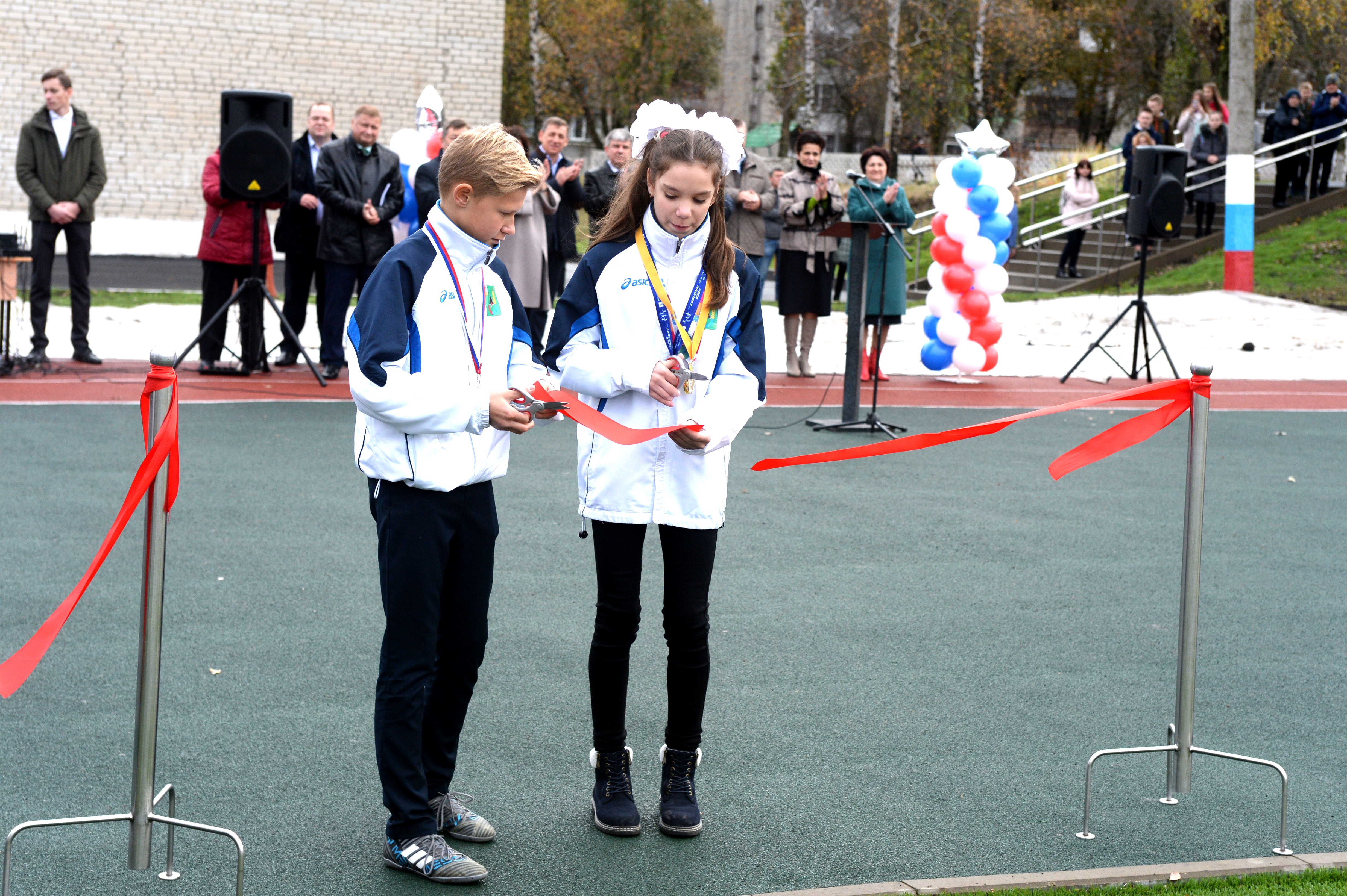 Город губкин школа 13. Не школа губкин. Не школа губкин. Не школа губкин. Рейтинг школ губкин.
