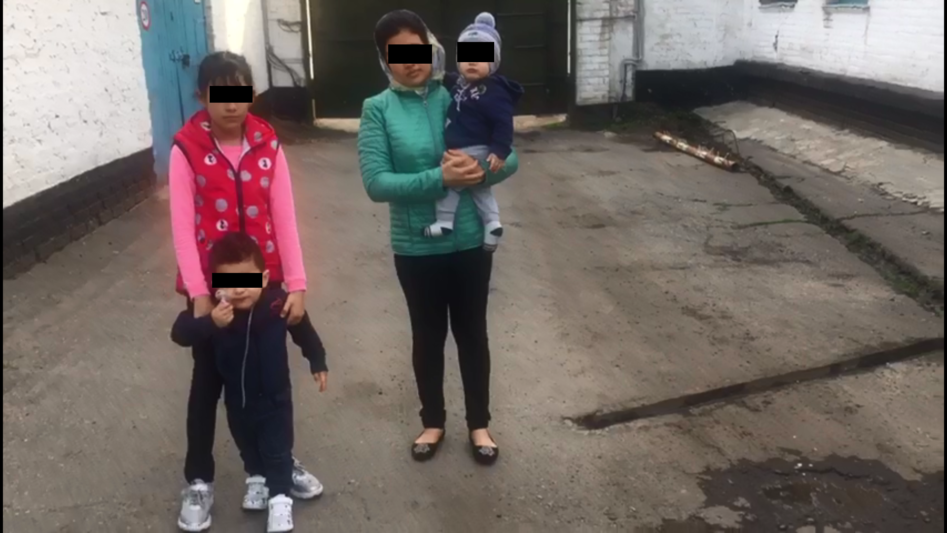Белгородские пограничники задержали афганцев с детьми на границе с Украиной