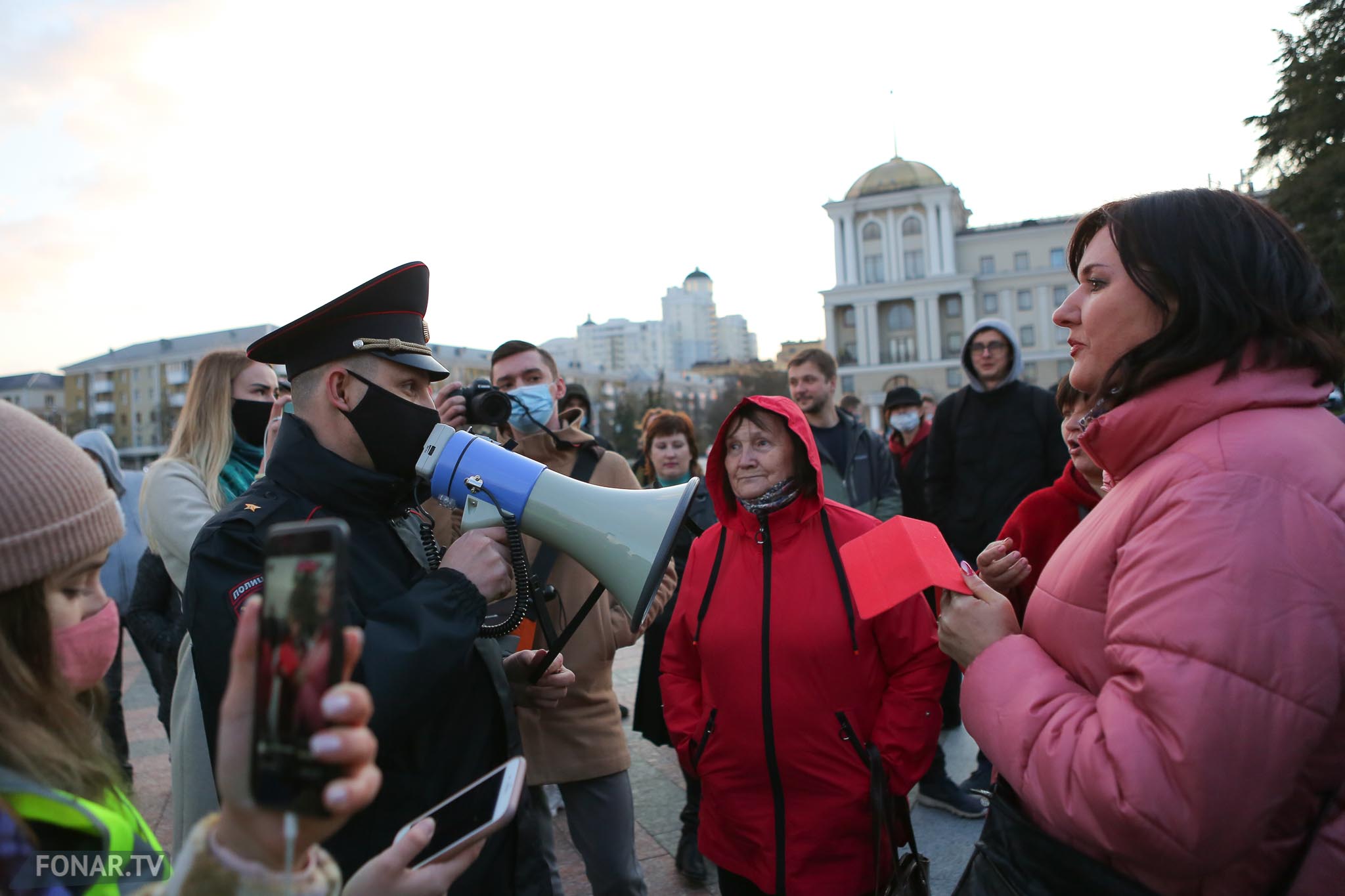 Митинг в Белгороде 21. Торжественный митинг в Белгороде. Вечер 21 апреля. 2 Апреля 2017 Челябинск митинг.