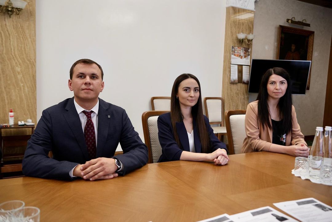 Белгородский губернатор пообещал «​самые высокие должности»​ трём участникам кадрового конкурса «Новое время». Кто эти люди?