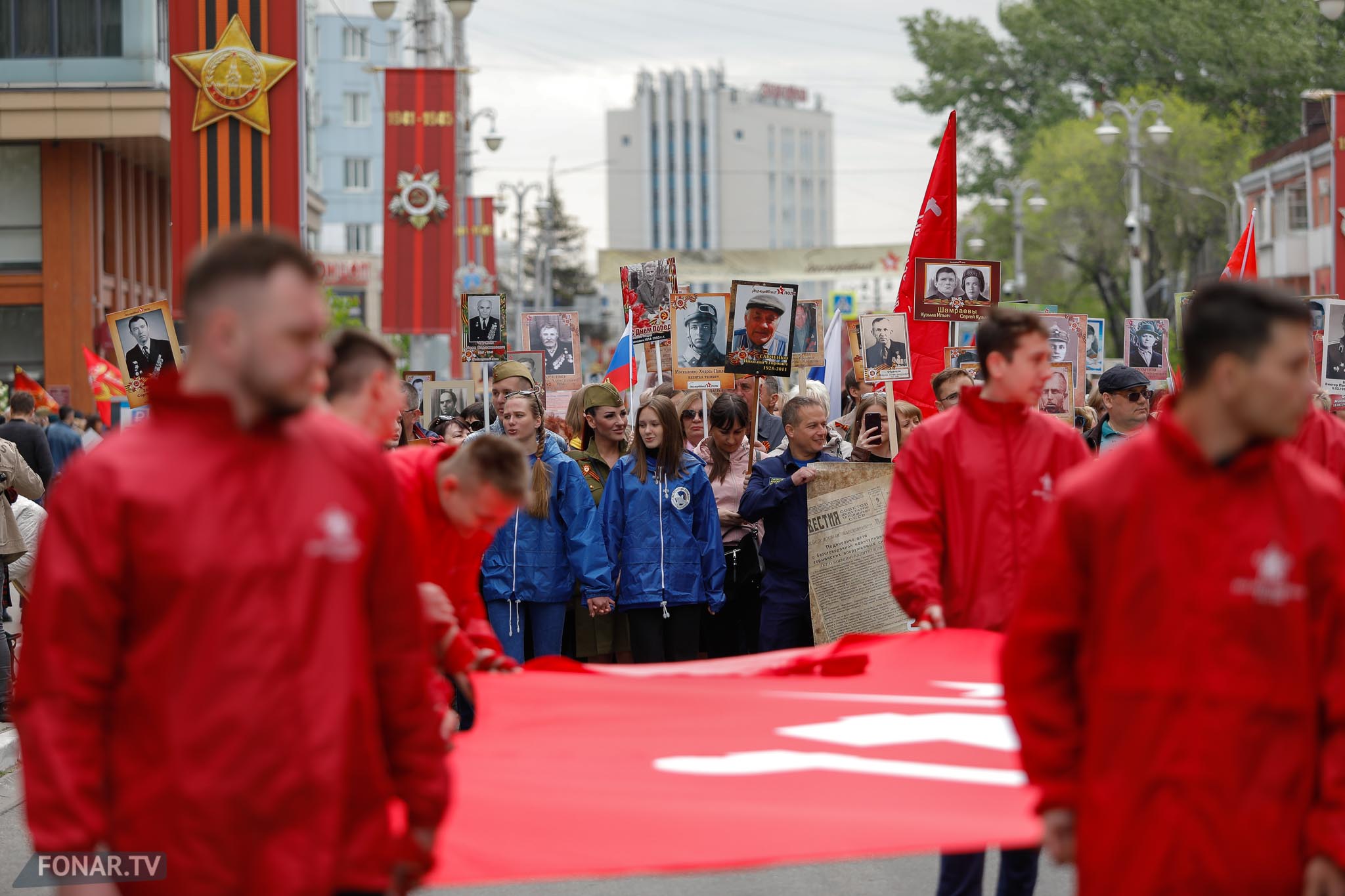 «Они боролись за Победу. За что боремся мы?». Участники «Бессмертного  полка» в Белгороде — о Дне Победы и «спецоперации на Украине» — FONAR.TV