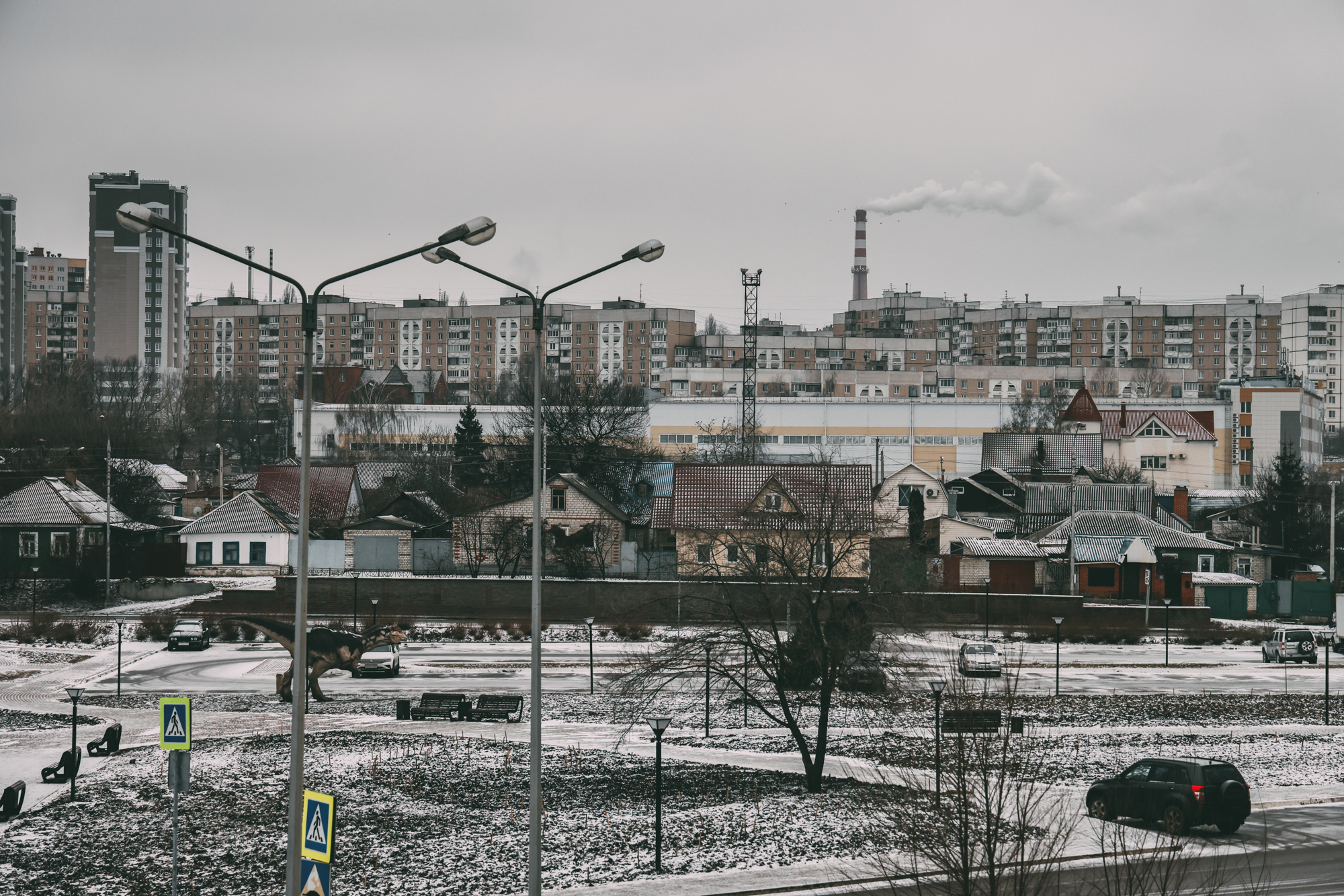 С 24 февраля 2022 года в Белгородской области погибло 96 человек, ещё 25 были ранены. По выражению губернатора Вячеслава Гладкова, жители региона «фактически находятся на передовой»