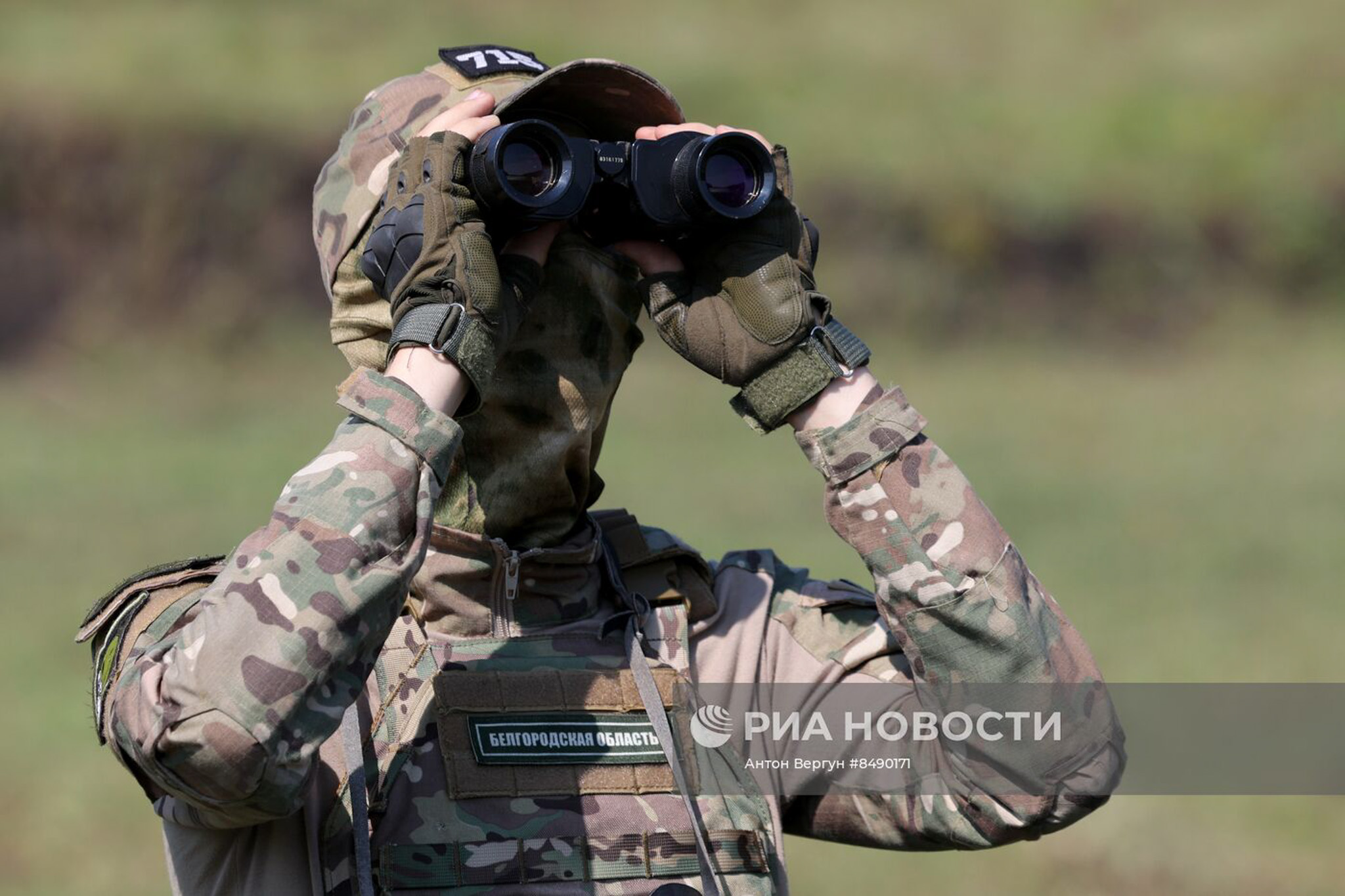 Боец территориальной самообороны на тренировке в Белгородской области. 02 августа 2023 года