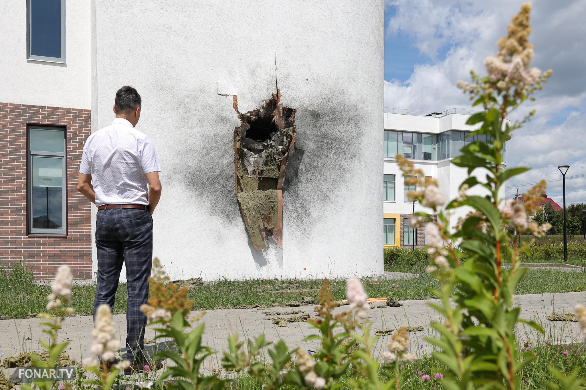 Последствия попадания БПЛА в здание школы «Формула успеха» в селе Таврово Белгородского района, 30 июня 2025 года